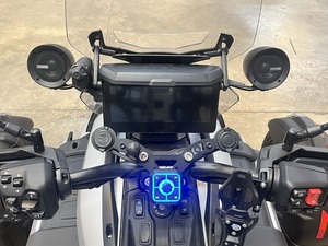 SPYDER EXTRAS CANYON BLUETOOTH AUDIO SYSTEM & 12 VOLT ADJUSTABLE DOCKING STATION COMPLETE KIT CAN-MBTKT